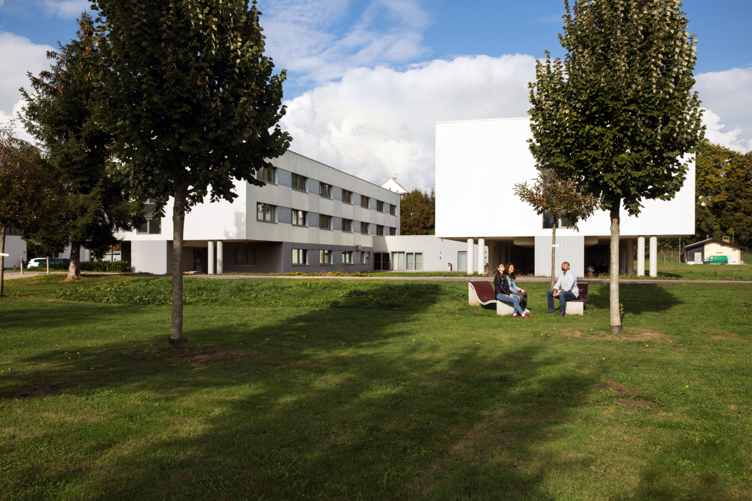 H11_Gartenbereich STUWO Villach - Ferienapartment