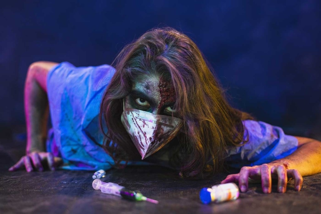 halloween-zombie-with-mask